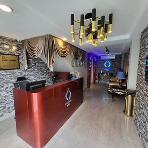 Hotel Poorna